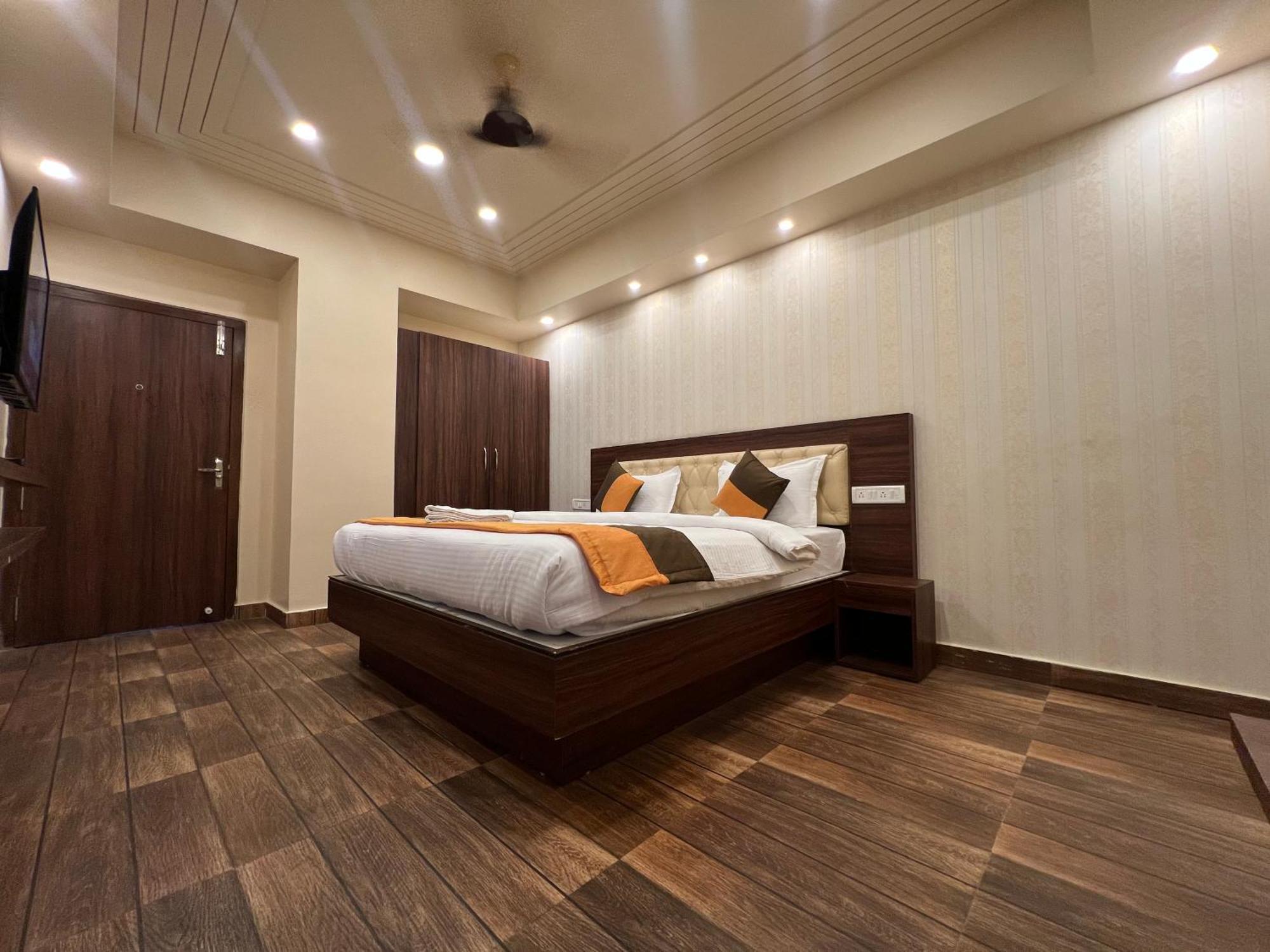 Grand Falcon Electronic City Kammasandra Exterior photo